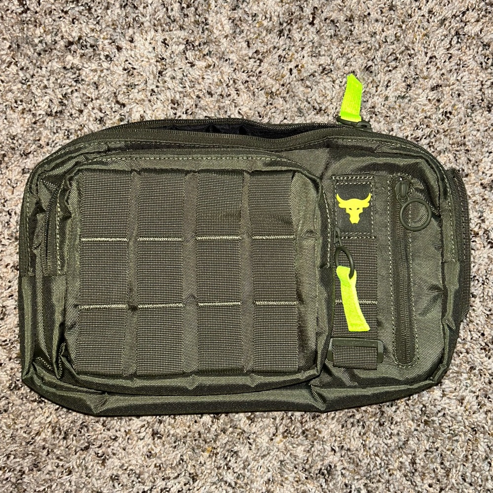 Project Rock (Waist Bag - OD Olive Green)